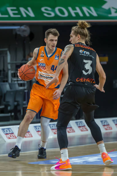 不同于常规 不同于常规