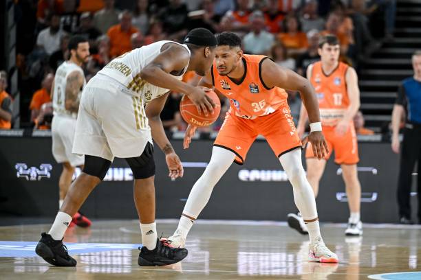 年轻球员虽 年轻球员虽